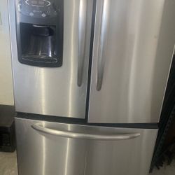 Refrigerador Necesita Reparation