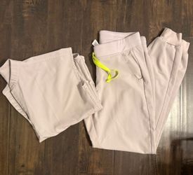 Figs scrub lot