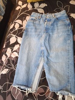 Levi jean skirt
