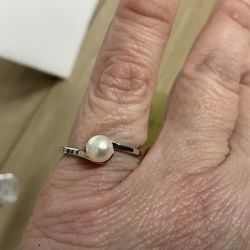 Vintage Avon Sterling Silver Pearl Ring
