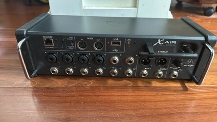 Behringer X Air XR12 Digital Mixer
