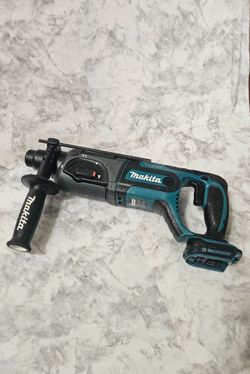 Makita 18V LXT SDS-Plus rotary hammer drill