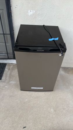 Mini fridge