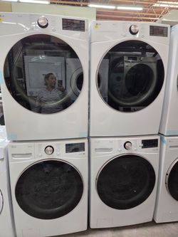 LG front load set washer and dryer Electric new white