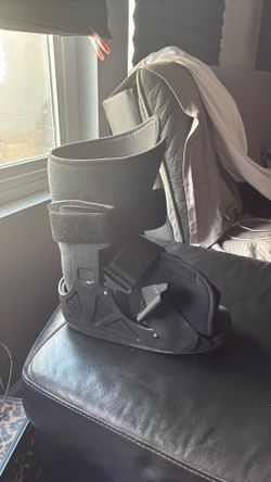 Medical boot