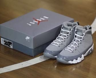 Jordan Retro Cool Grey size