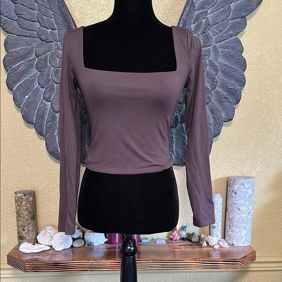 Babaton Long Sleeve Crop Top