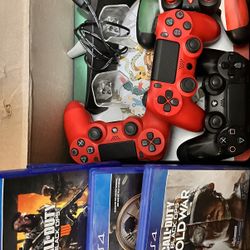 PS4 4 Controllers And And 7 Games 