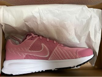 Brand New Nike Run Defy Women’s  Size 8.5