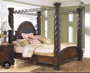 Ashley North Shore 4 poster Cal King Size bed frame