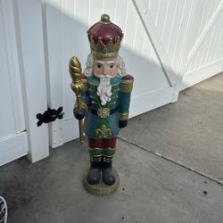 Nut Cracker Statue And Holloween Witches 