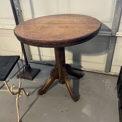Antique Oak Side/lamp Etc Table.  