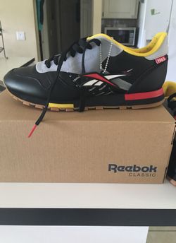 Men’s Reebok size 8.5