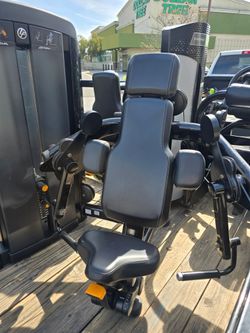 Life fitness bicep curl Commercial gym equipment exercise workout machine