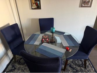 Moving sale