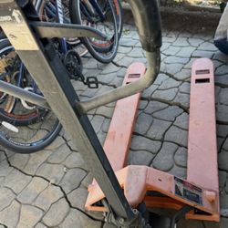 Pallet Jack $150 Firm 