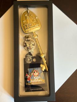 Disney Magic Kingdom "Key to the Castle" & Collector Pin Framed Display Set