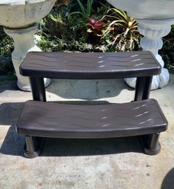 31” Spa Steps: 31”W x 20.5”D x 15.5”H