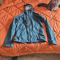 Mountain Hardwear Rain Jacket. 