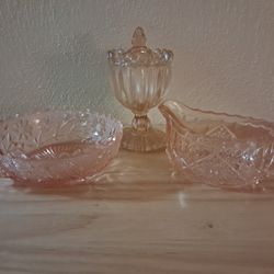 Pink Depression Glass Creamer, Sugar Bowl, Nappy & Salt Shaker 