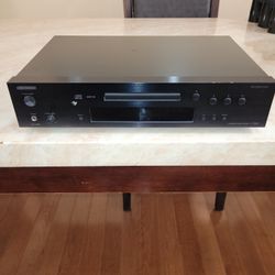 ONKYO MP3 Compact Disc Player C-7030