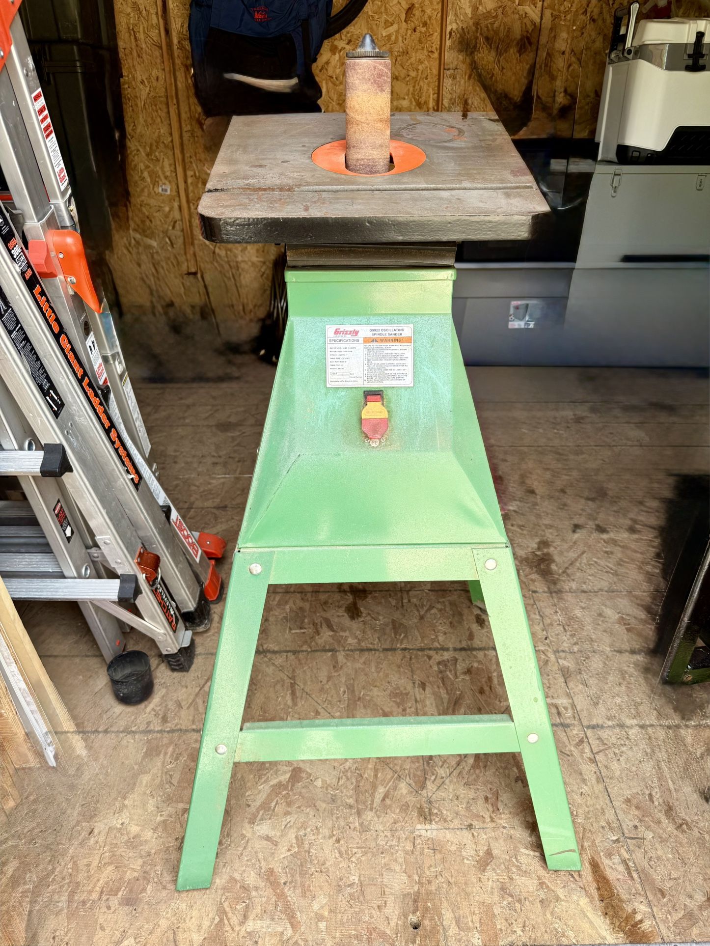 Oscillating Spindle Sander
