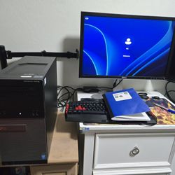 Computer + monitor!!