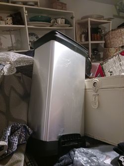 NICE CLEAN STEP OPEN KITCHEN TRASH BIN 8 FIRM LOOK MY POST ALOT ITEM TO SEE