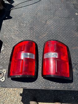 2014-2018 gmc sierra taillights