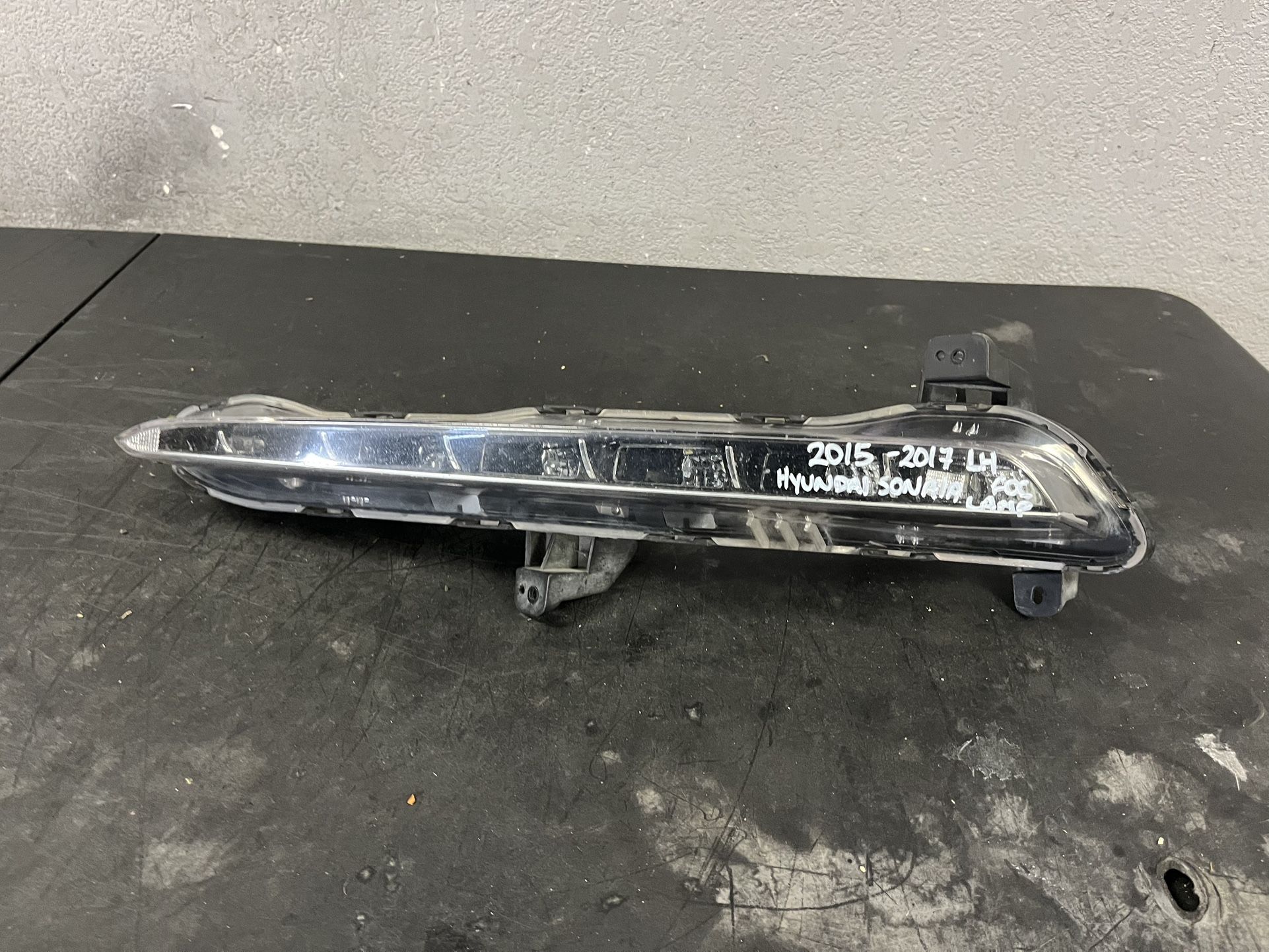 2015-2016-2017 HYUNDAI SONATA LEFT FOG LAMP OEM USED