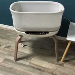 Graco SmartSense Soothing Baby Bassinet - Luna