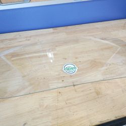 VW Convertible Rear Window Glass.
No Defroster. VW Beetle and VW Super Beetle convertible. 1964-mid75
$60