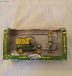 John Deere 1912 Ford Model "T" Coin Bank 1920 Wayne Gas Pump Limited Edition 
