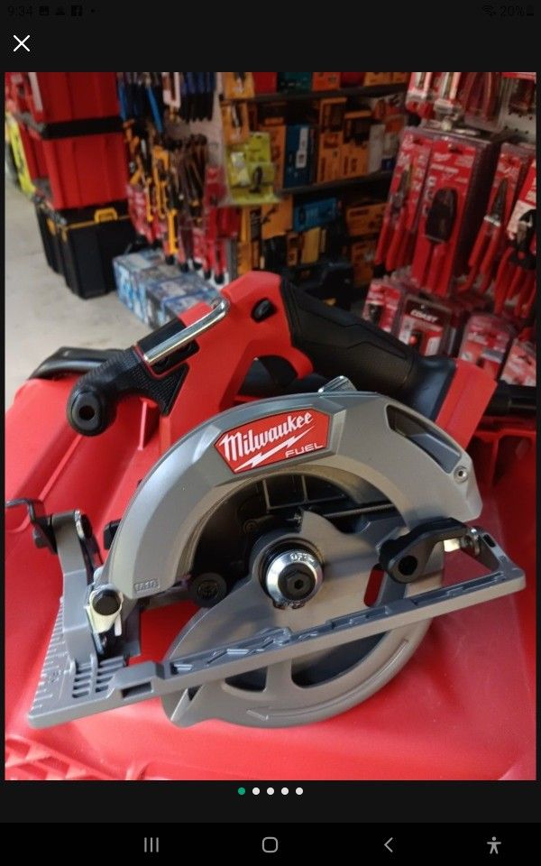 Milwaukee M18 FUEL Brushless 6-1/2in. Circular Saw.  Tool-Only 