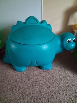 1990's Rubbermaid  dinosaur toy box