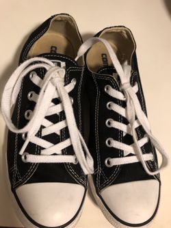 Converse size 8 woman
