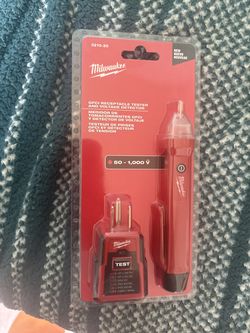 Milwaukee GFCI Receptacle Tester Voltage Detector