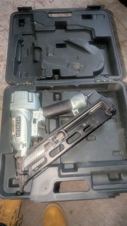 HITACHI Nail Gun