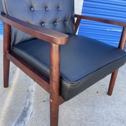 Brown Cushion Lounge Chair