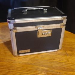 Vaultz Locking Personal Storage Box