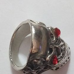 Like New.... Silver Ring 