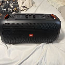 Jbl party box on the go