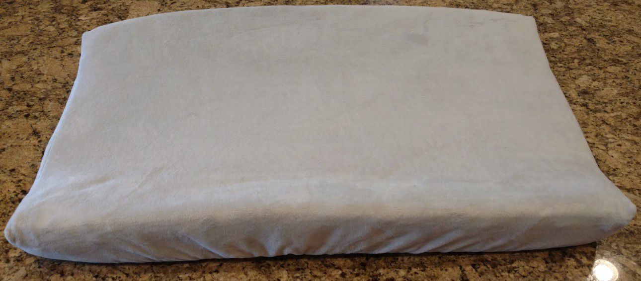 Baby changing pad w/cover, Like New