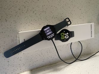 Galaxy 5 Watch men’s Wi-Fi - GPS 44mm A strap has charging able