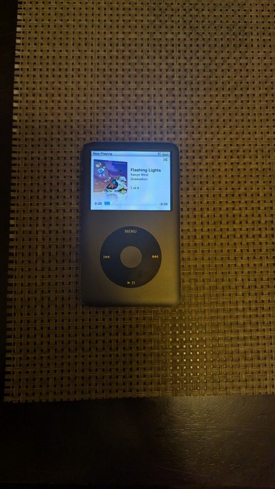 Apple Ipod Classic 160gb (NEW BATTERY)