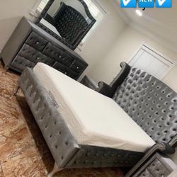 Velvet Gray Elegance Tufted Button Alzir Queen Size Bed🌟 Showroom Available 🏠 Financing Options🤩