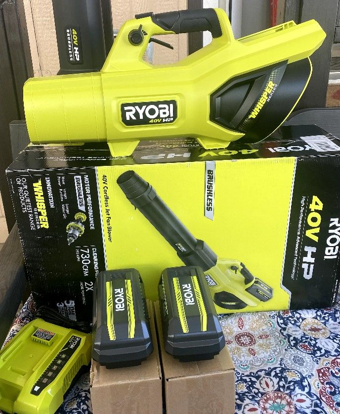 Ryobi 40 V Brushless Whisper Series 190 MPH 730 CFM Cordless