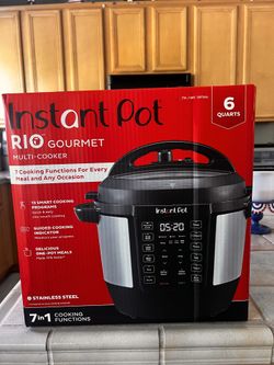 Insta pot Brand New Never Opened 