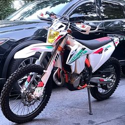 /// 2021 KTM 500 EXC-F Six Days - Low Miles, Moto-Lab Suspension, FMF Full Exhaust ///