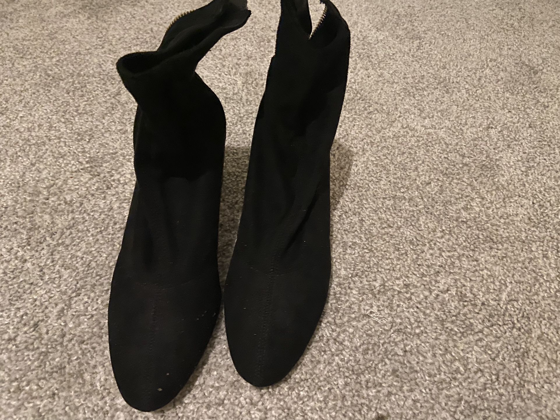 Woman’s Zara Sock Boots EU 37